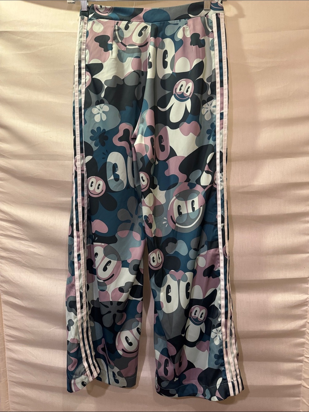 adidas Haddie Stewart Camo Smiley Wide-Leg Track Pants - Picture 5 of 8